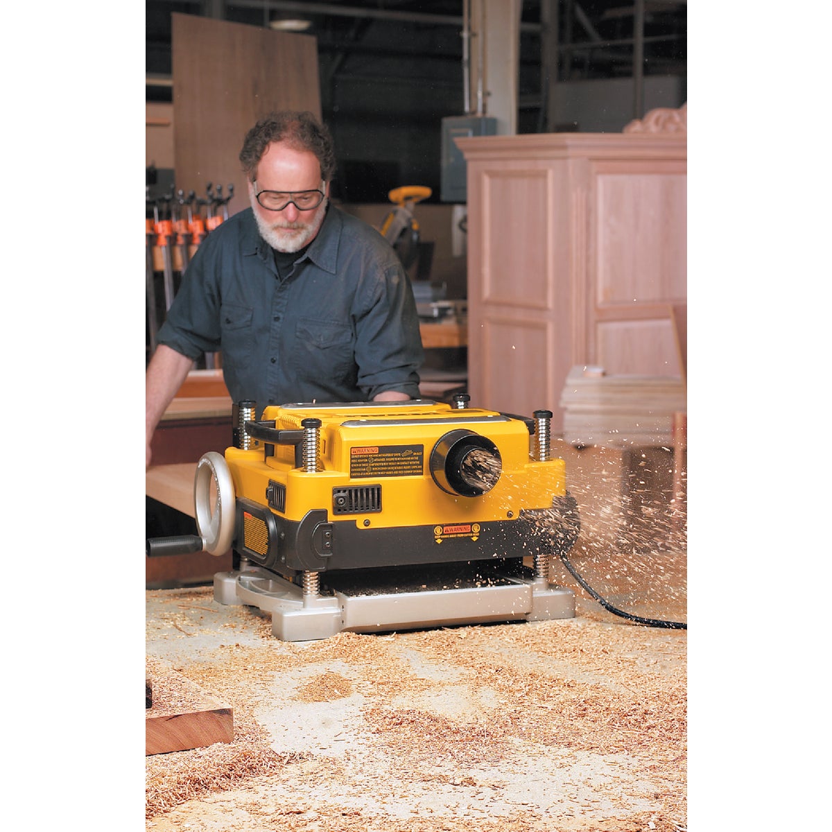 DeWalt 13 In. Three Knife Two-Speed Portable Planer