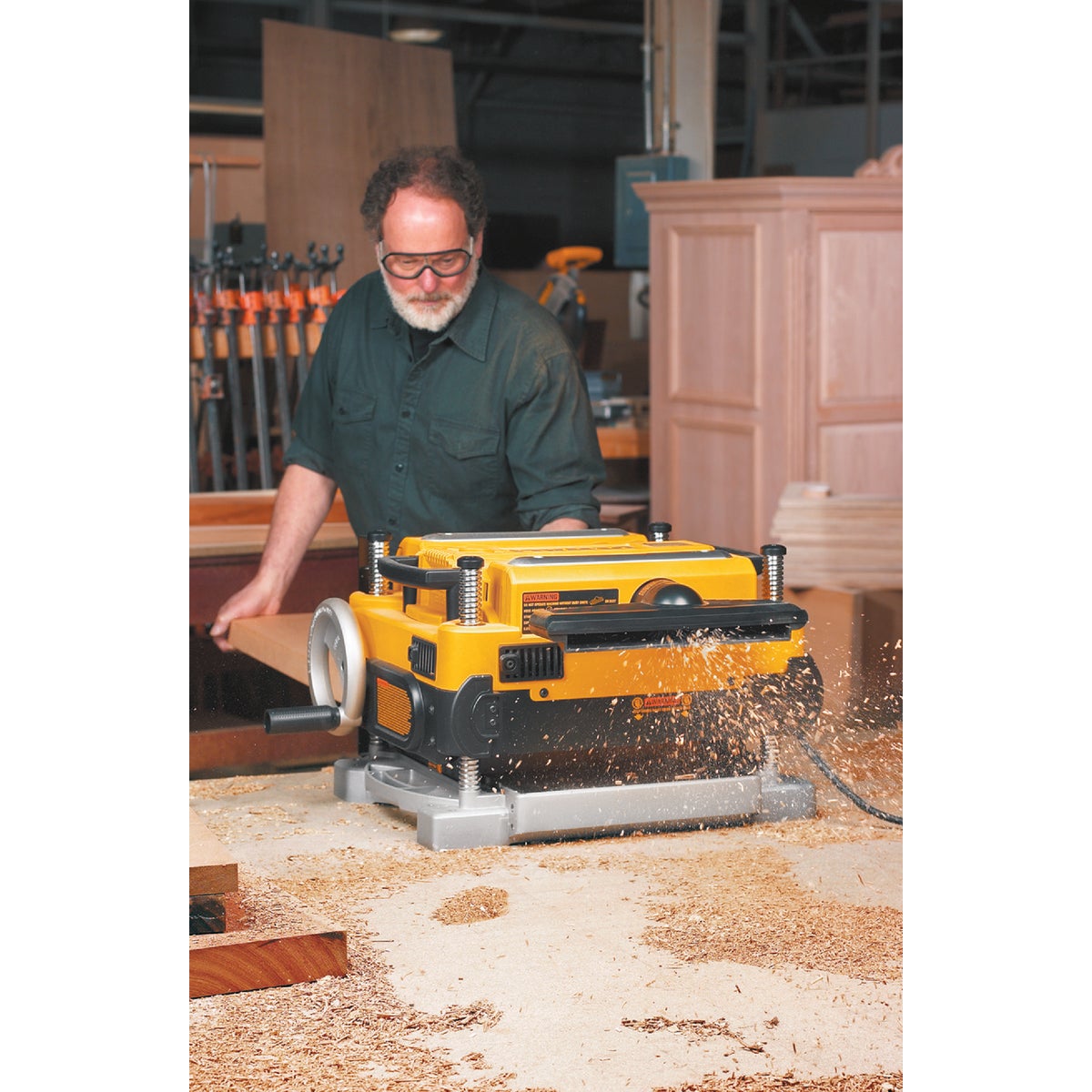 DeWalt 13 In. Three Knife Two-Speed Portable Planer