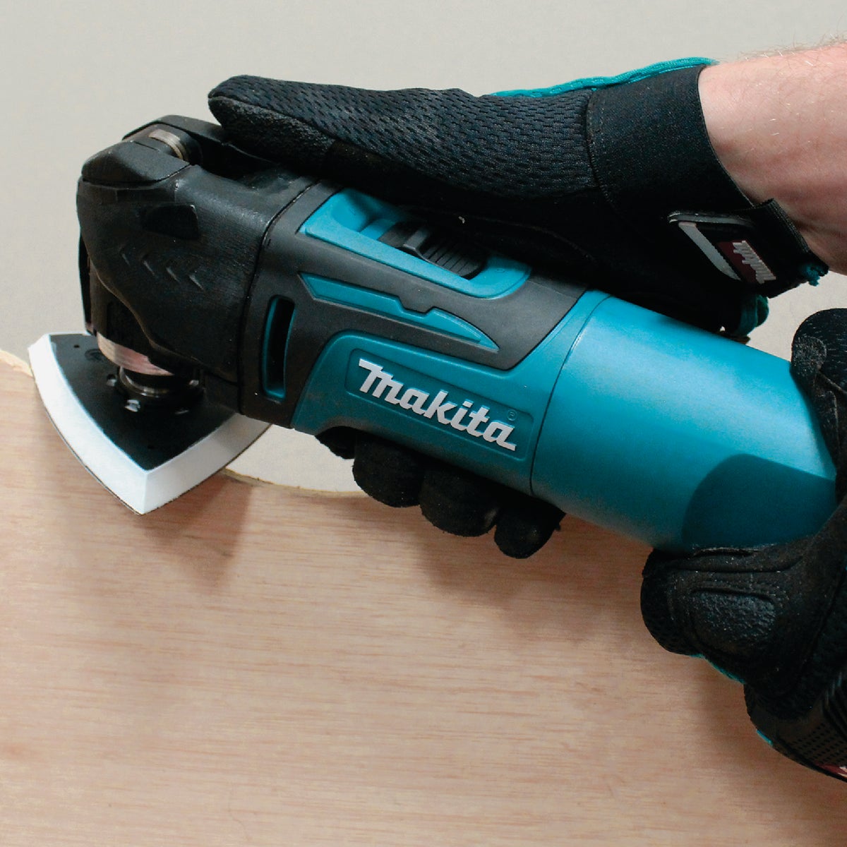 Makita 3-Amp Oscillating Tool Kit