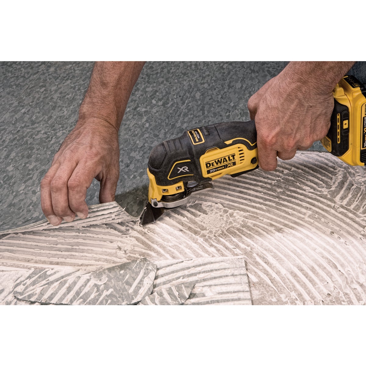 DeWalt 20 Volt MAX XR Lithium-Ion Brushless Cordless Oscillating Tool (Bare Tool)