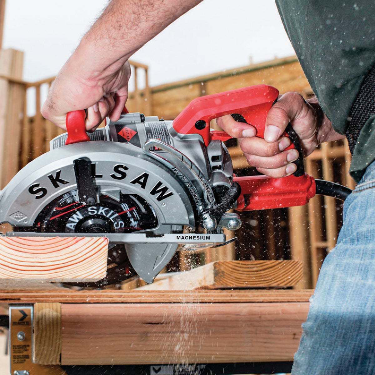 SKILSAW 7-1/4 In. 15-Amp Lighweight Magnesium Worm Drive Circular Saw