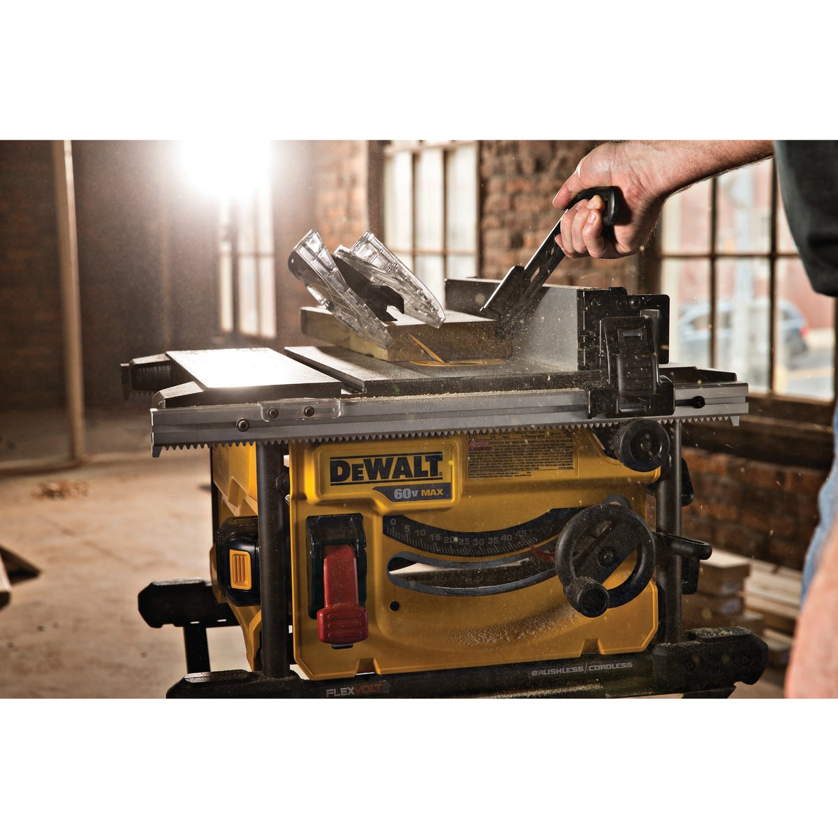 DeWalt FLEXVOLT 60-Volt MAX Lithium-Ion Brushless 8-1/4 In. Cordless Table Saw Kit