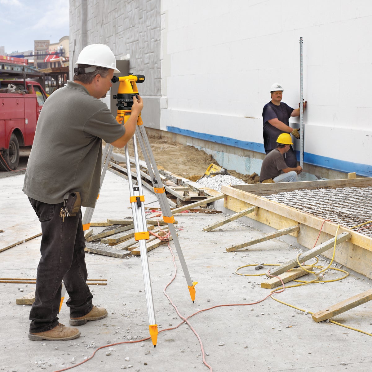 Dewalt 20x Magnifying Manual Sight Level