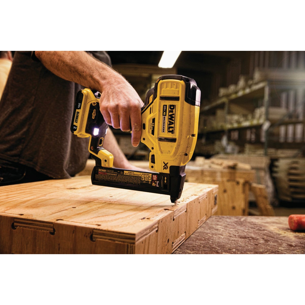 DeWalt 20V MAX XR 18 GA Cordless Narrow Crown Stapler (Bare Tool)