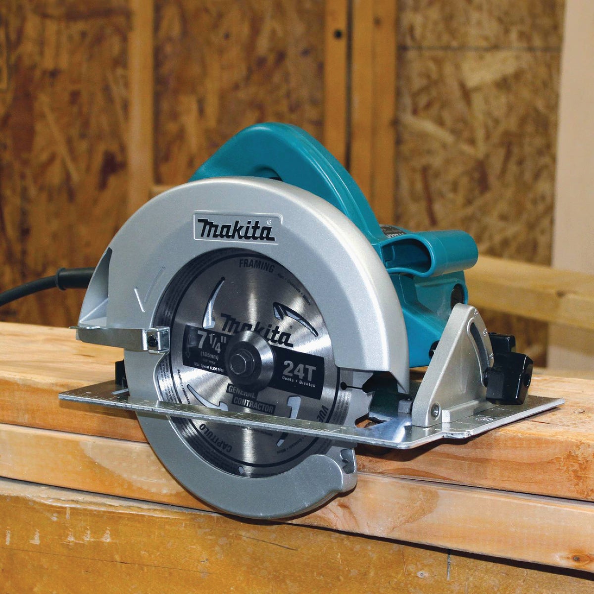 Makita 7-1/4 In. 15-Amp Contractor Circular Saw