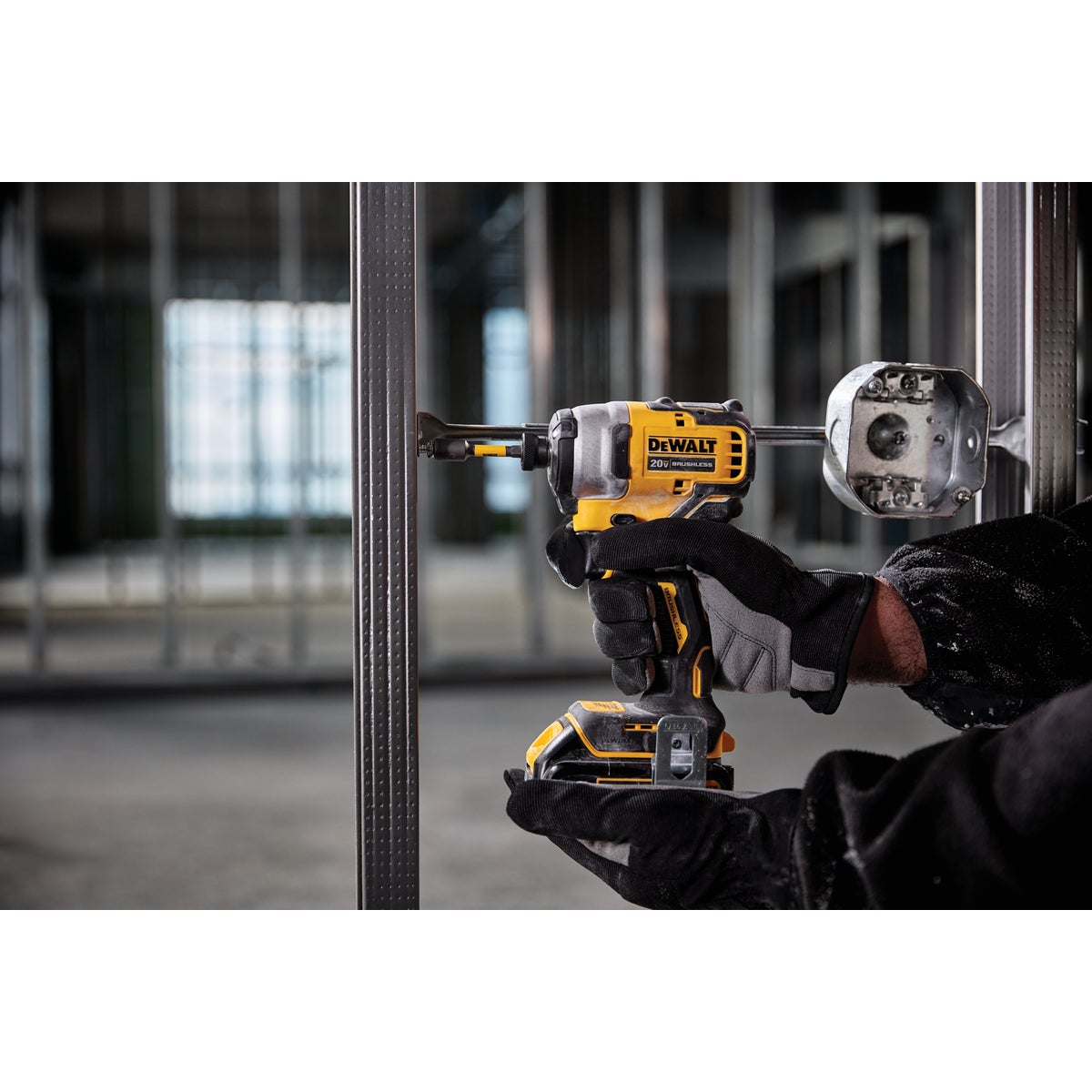 Dewalt Atomic 20 Volt MAX Lithium-Ion 1/4 In. Hex Brushless Cordless Impact Driver Kit