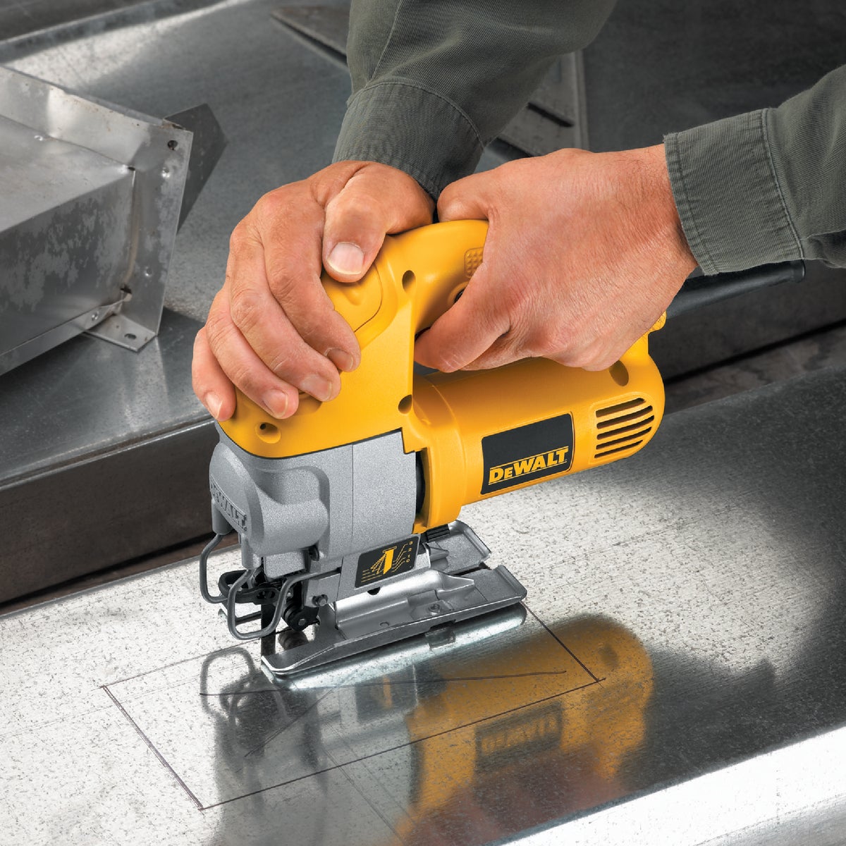 DeWalt 5.5A 4-Position 0-3100 SPM Jig Saw