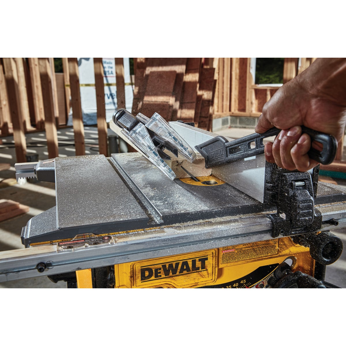 DeWalt 15A 8-1/4 In. Compact Job Site Table Saw w/Site-Pro Modular Guarding System