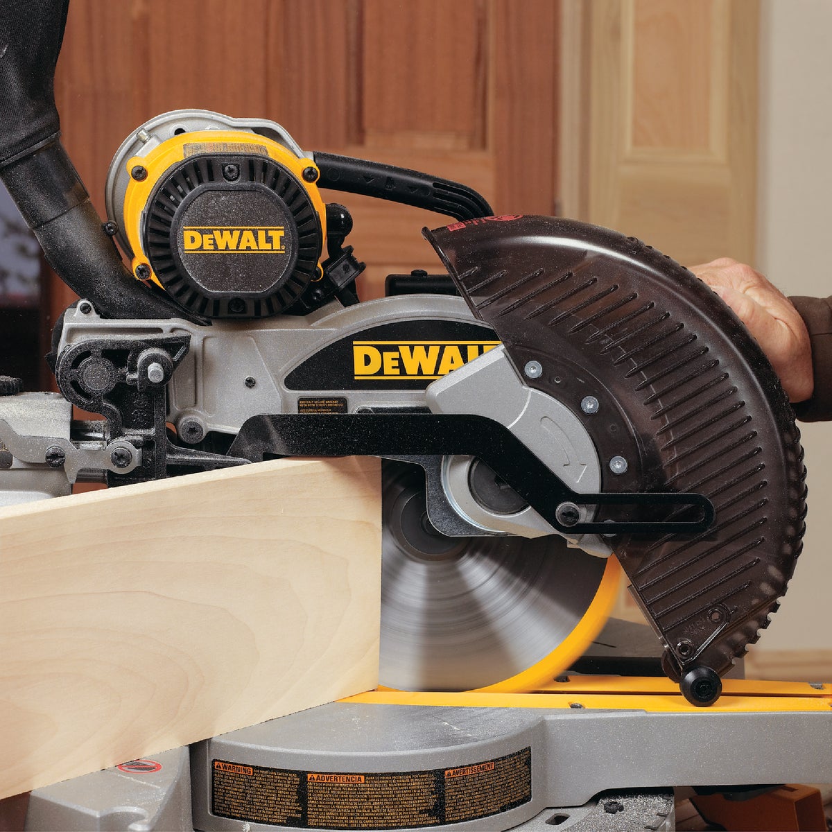 DeWalt 10 In. 15-Amp Dual-Bevel Sliding Compound Miter Saw