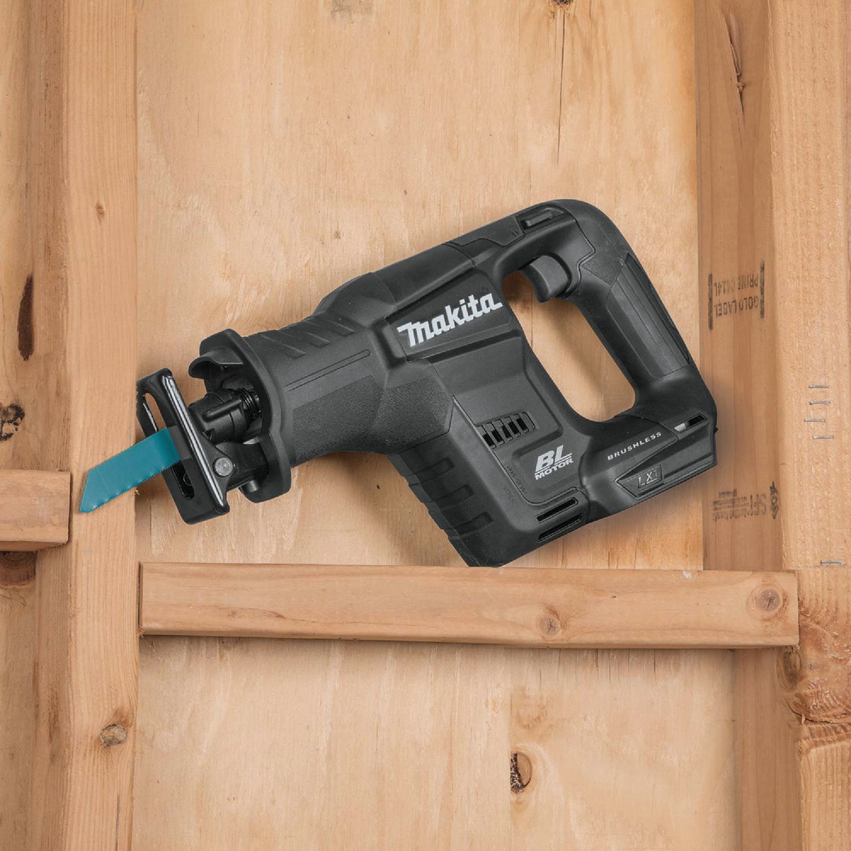 Makita 18 Volt LXT Lithium-Ion Brushless Sub-Compact Cordless Reciprocating Saw (Bare Tool)