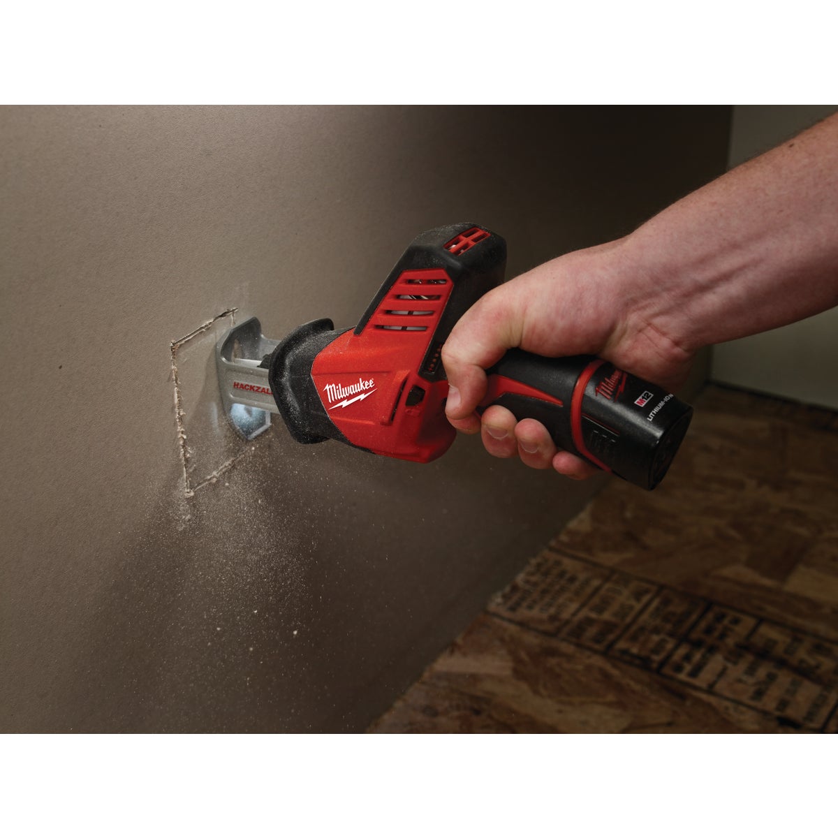 Milwaukee HACKZALL M12 12-Volt Lithium-Ion Cordless Reciprocating Saw Kit