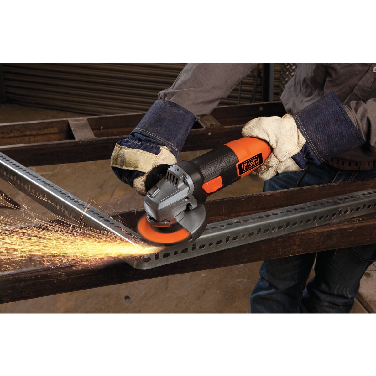 Black & Decker 5.5A 4-1/2 In. Angle Grinder