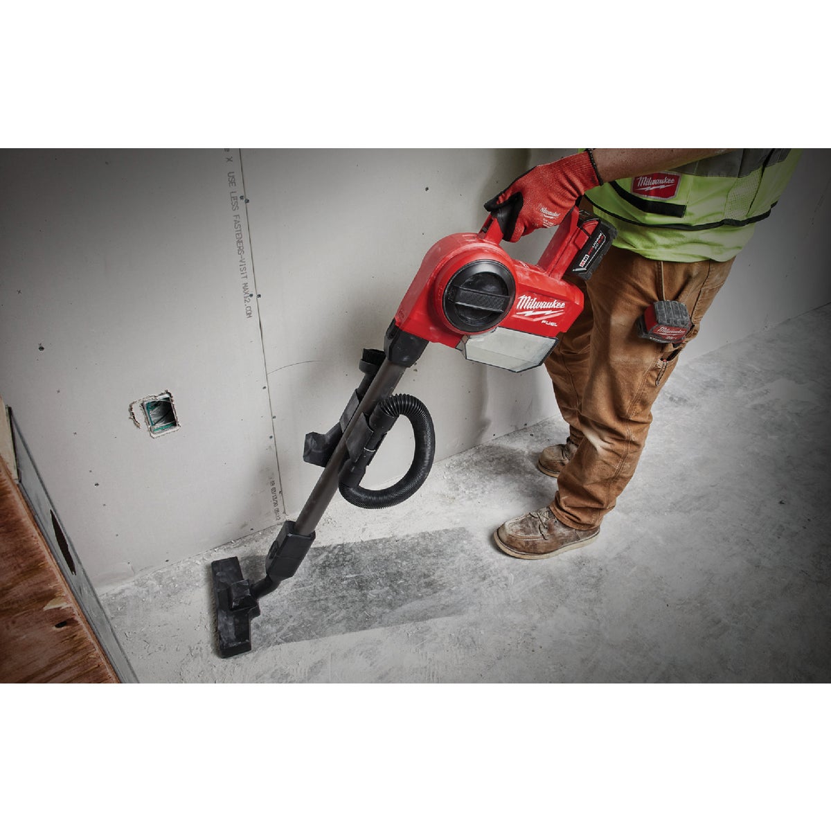 Milwaukee M18 FUEL 18 Volt Lithium-Ion Brushless Cordless 0.25 Gal Compact Wet/Dry Vacuum (Bare Tool)