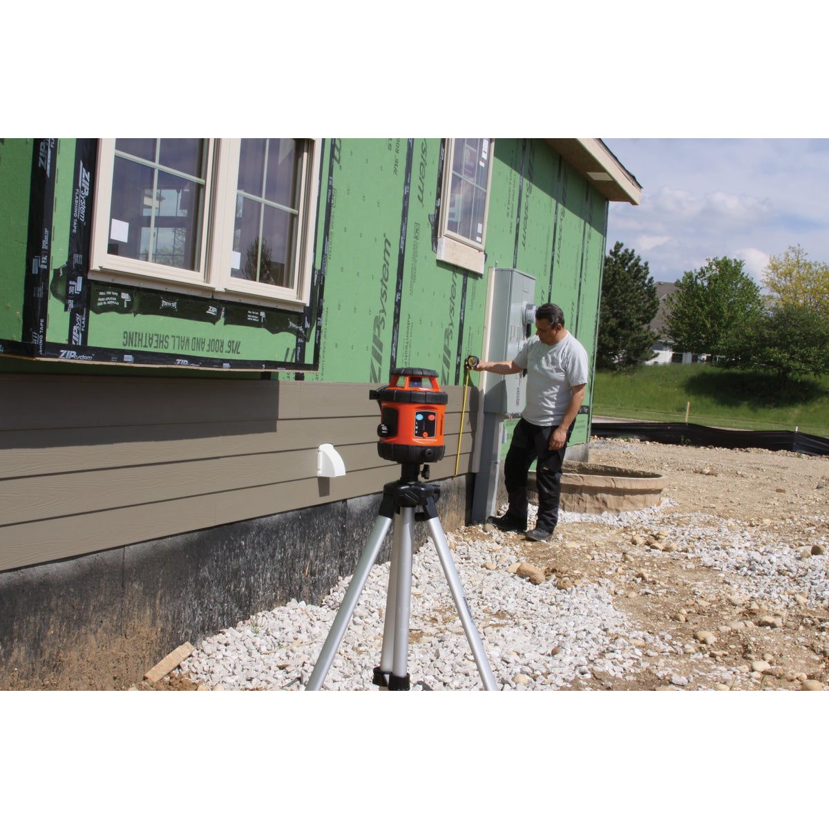 Johnson Level 800 Ft. Self-Leveling Rotary Laser Level