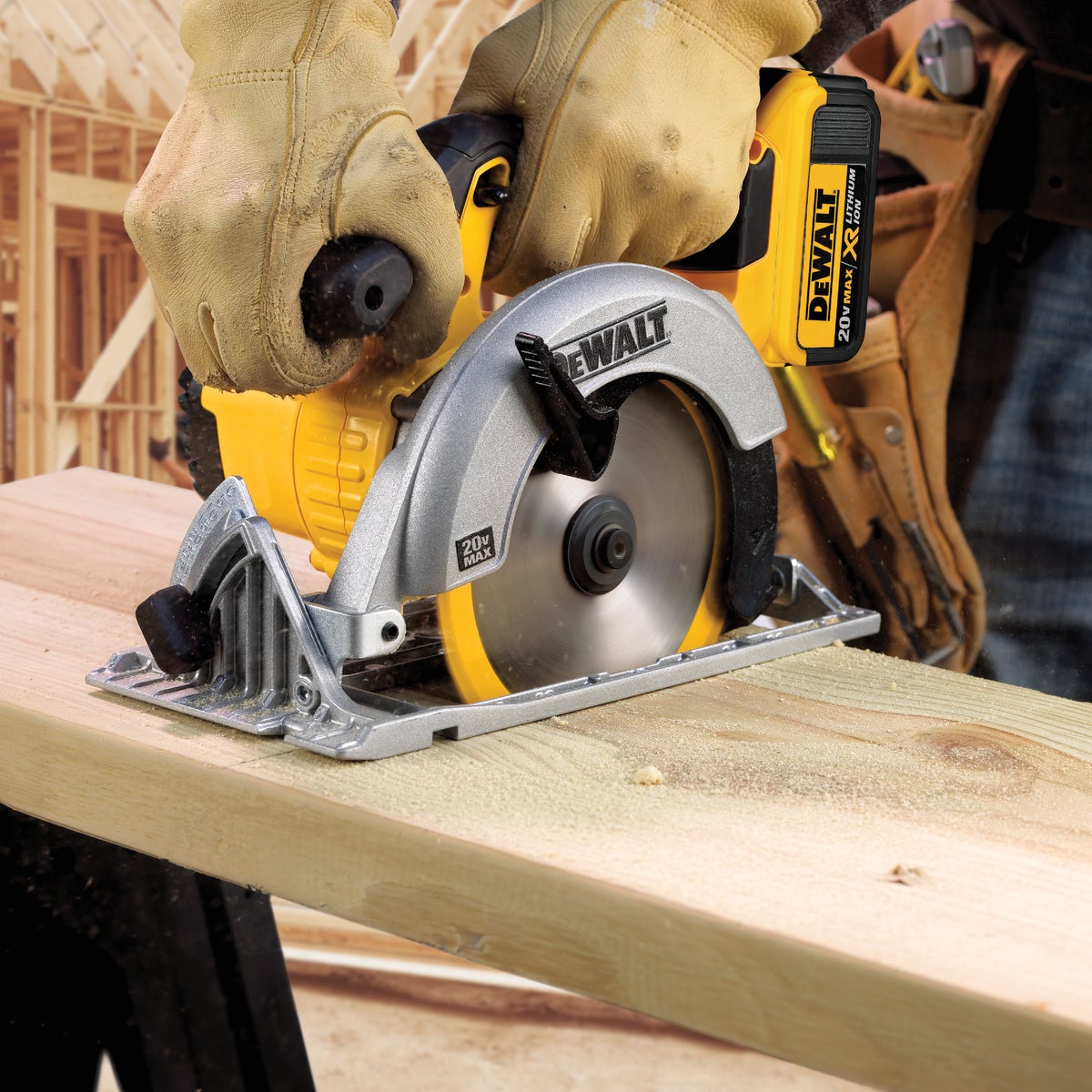 DeWalt 20 Volt MAX Lithium-Ion 6-1/2 In. Cordless Circular Saw Kit