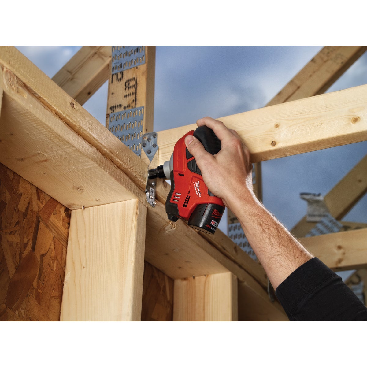 Milwaukee M12 12 Volt Lithium-Ion Cordless Palm Nailer (Bare Tool)