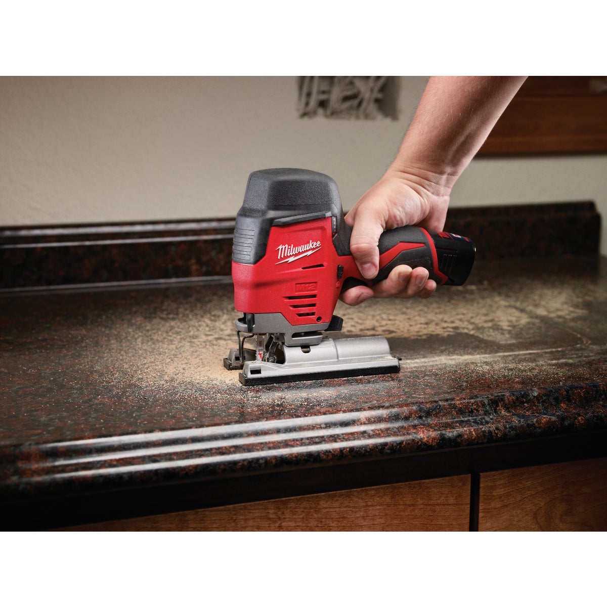 Milwaukee M12 12 Volt Lithium-Ion 1.5 Ah Cordless Jig Saw Kit