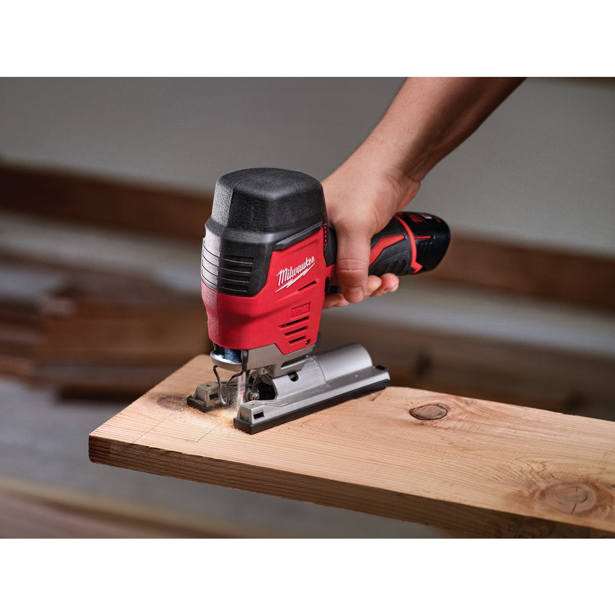 Milwaukee M12 12 Volt Lithium-Ion 1.5 Ah Cordless Jig Saw Kit