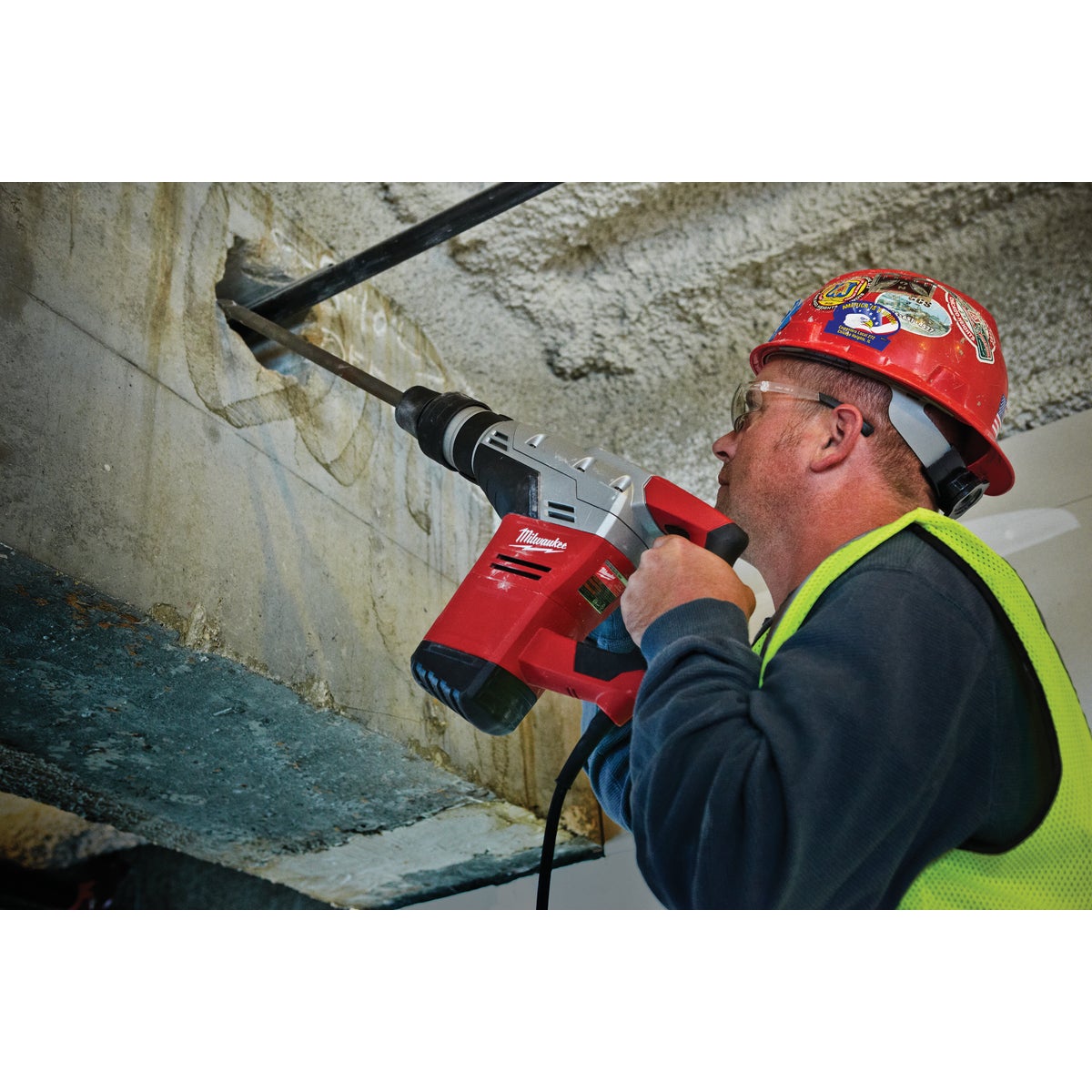 Milwaukee 1-9/16 In. SDS-Max Keyless 10.5-Amp Electric Rotary Hammer Drill