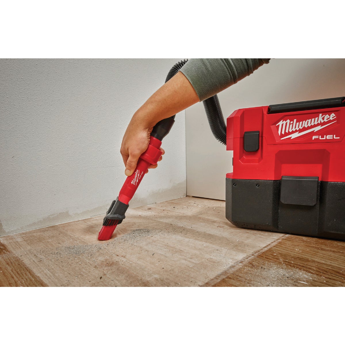 Milwaukee AIR-TIP 1-1/4 In. - 2-1/2 In. x 10-1/2 In. L 2-In-1 Plastic Utility Crevice Tool with Brush