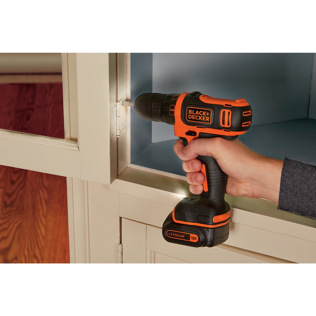 Black & Decker 12 Volt MAX Lithium-Ion 3/8 In. Cordless Drill Kit