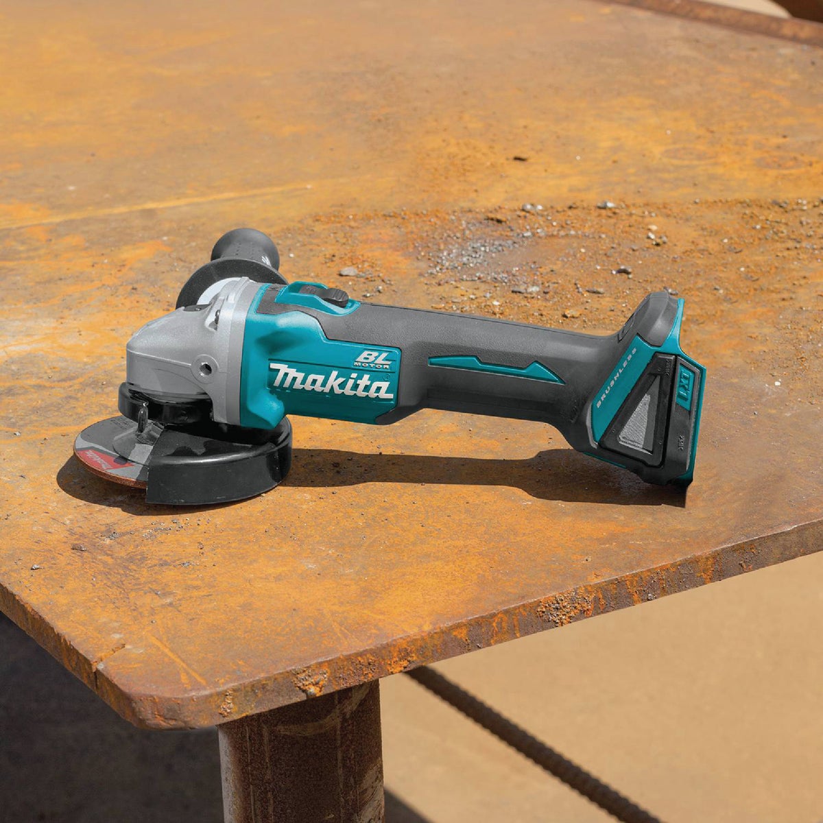 Makita 18 Volt LXT Lithium-Ion 4-1/2 In. - 5 In. Brushless Cordless Angle Grinder/Cut-Off Tool (Bare Tool)