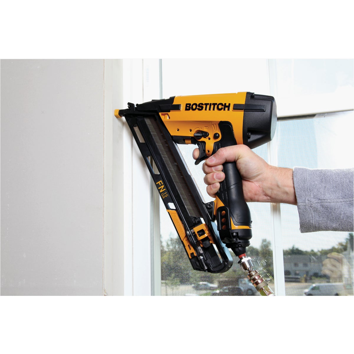 Bostitch 15-Gauge 2-1/2 In. Angled Finished Nailer