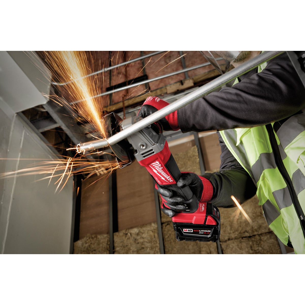 Milwaukee M18 FUEL 18-Volt Lithium-Ion 4-1/2 In - 5 In. Brushless Cordless Angle Grinder Kit with Paddle Switch, No-Lock