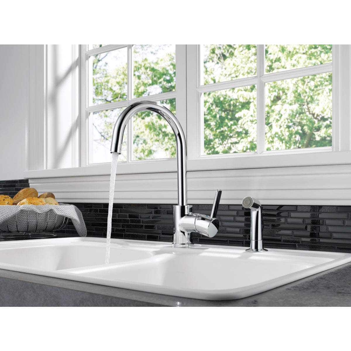 Peerless Apex Single Handle Lever Kitchen Faucet with Side Spray, Chrome