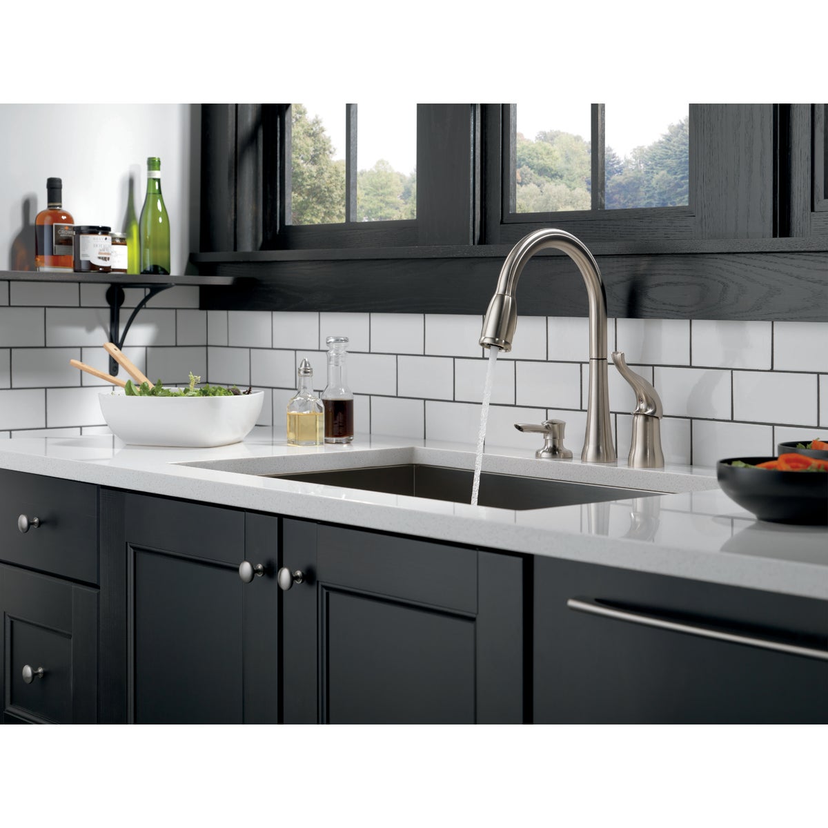 Delta Kate Single Handle Lever Pull-Down Kitchen Faucet with Soap Dispenser, Stainless