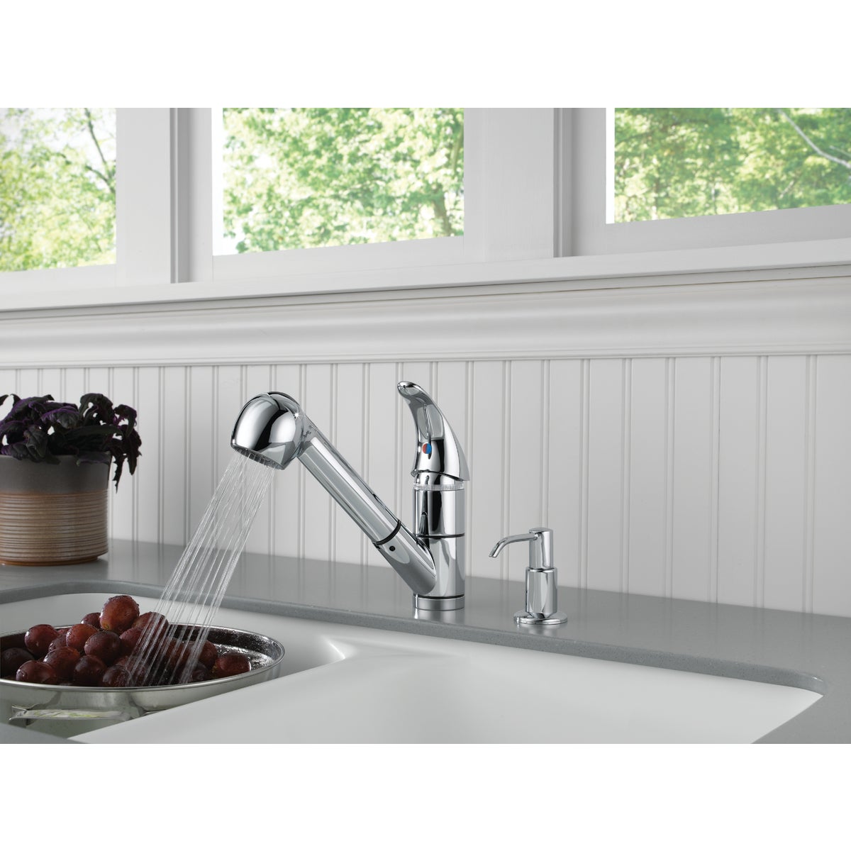 Peerless Single Handle Lever Pull-Out Kitchen Faucet with Soap Dispenser, Chrome