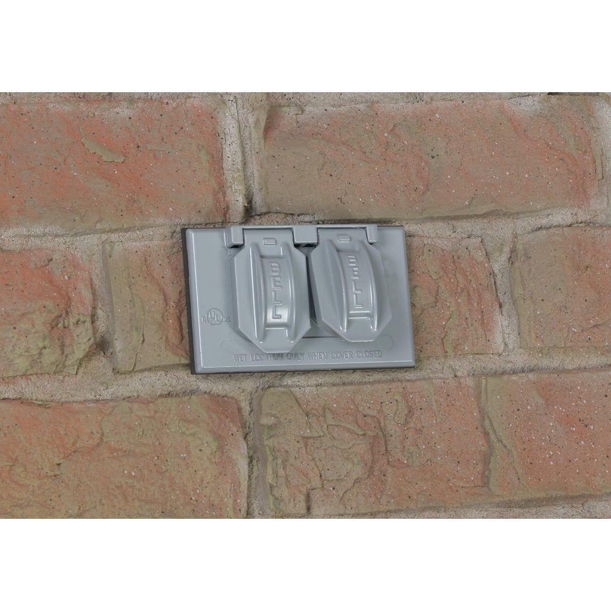 Bell Horizontal Duplex Aluminum Gray Weatherproof Outdoor Outlet Cover, Carded