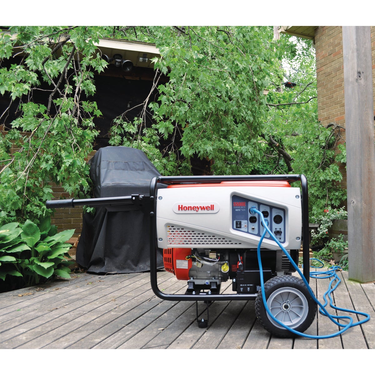 Honeywell 5500W Gasoline Powered Portable Generator