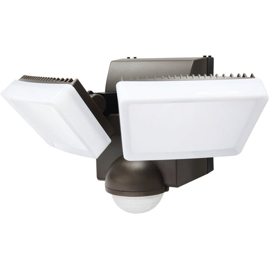 IQ America Bronze 800 Lm. LED Motion Sensing Battery Operated 2-Head Security Light Fixture