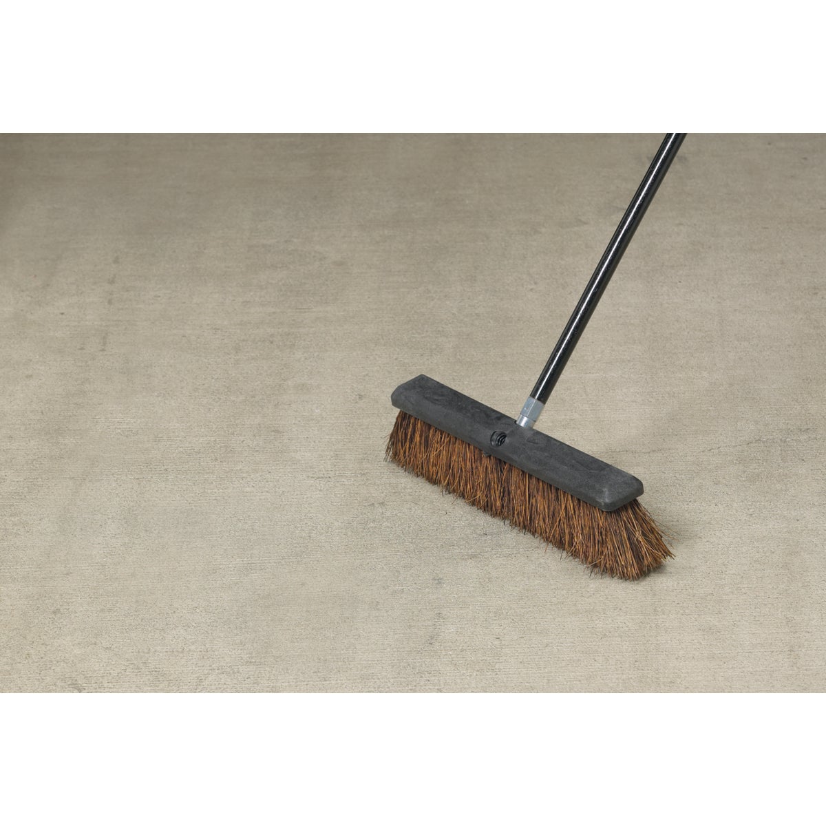 Do it Best 18 In. W. x 60 In. L. Heavy-Duty Palmyra Push Broom