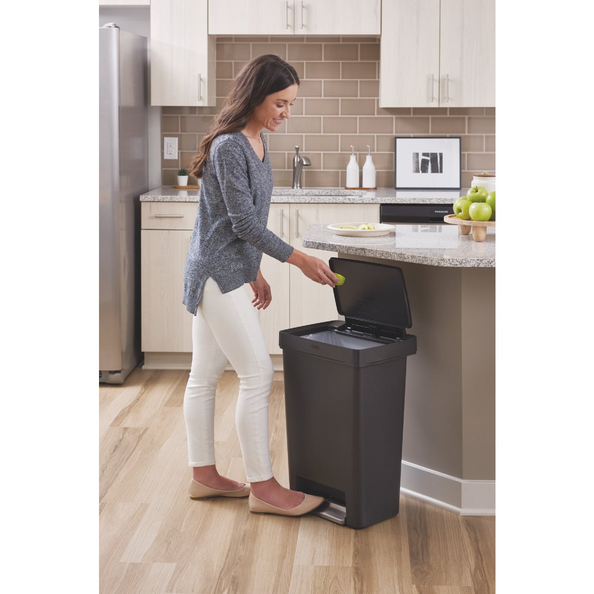 Rubbermaid 13 Gal. Charcoal Step-On Series 2 Wastebasket