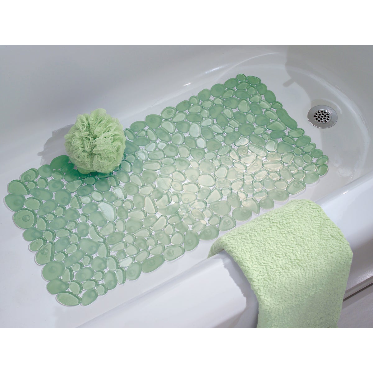 InterDesign Pebblz 13.75 In. x 26.50 In. Green Bath Mat