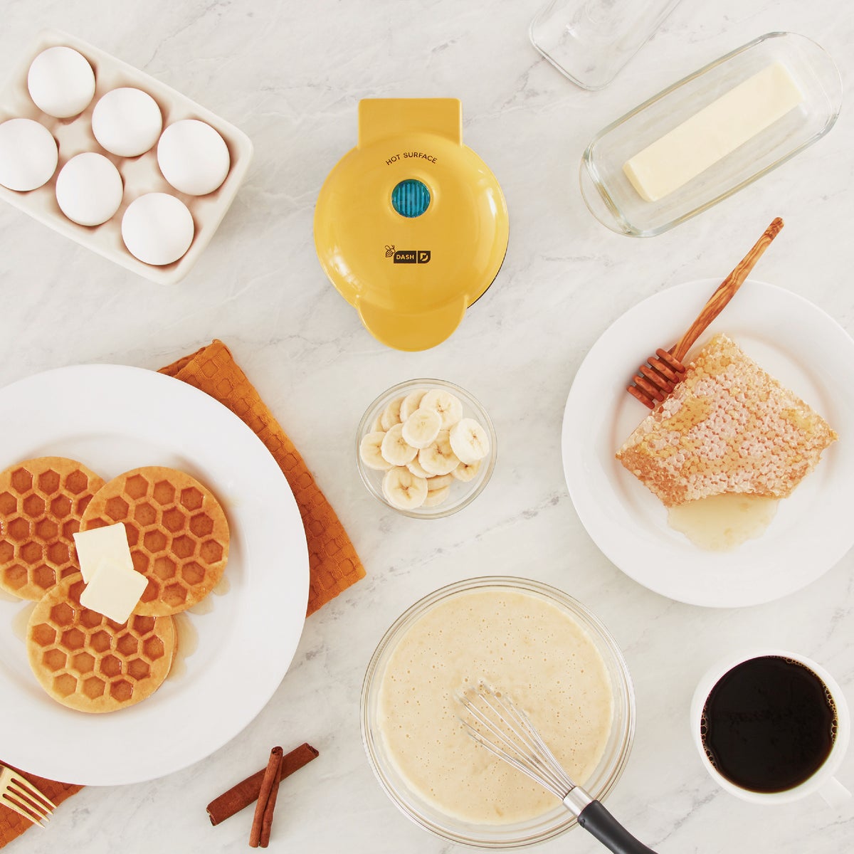 Dash 4 In. Honeycomb Mini Waffle Maker