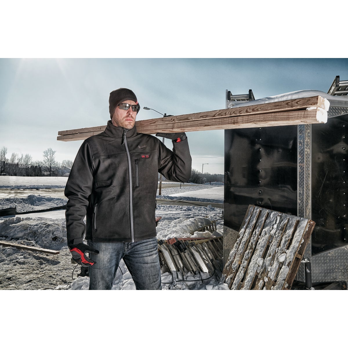 Milwaukee M12 Large Black Cordless Heated Jacket Kit