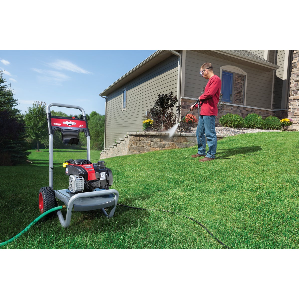 Briggs & Stratton 2200 psi 1.9 GPM Cold Water Gas Pressure Washer