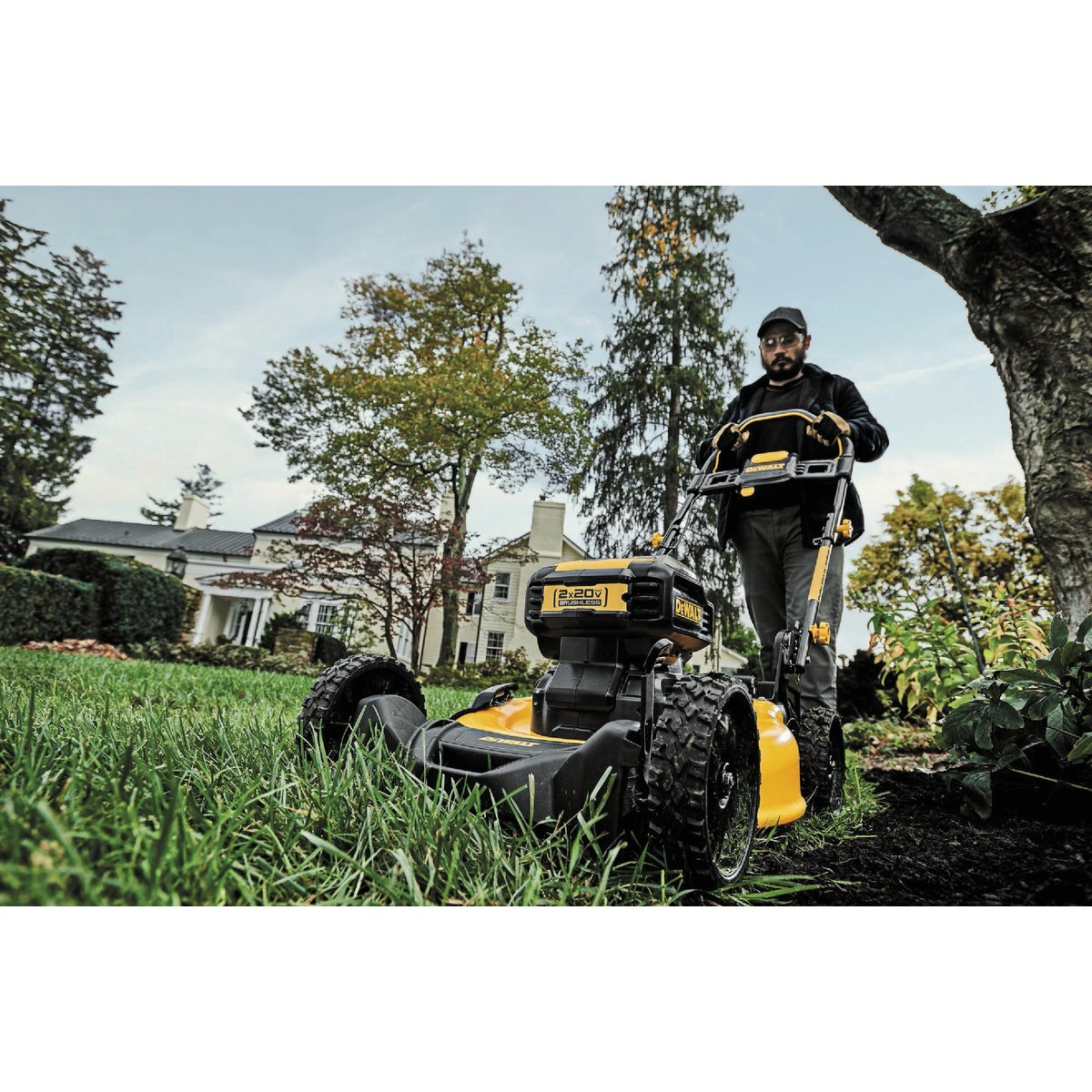 DeWalt 21-1/2 In. 2x20V Max Lithium Ion Brushless Push Cordless Lawn Mower