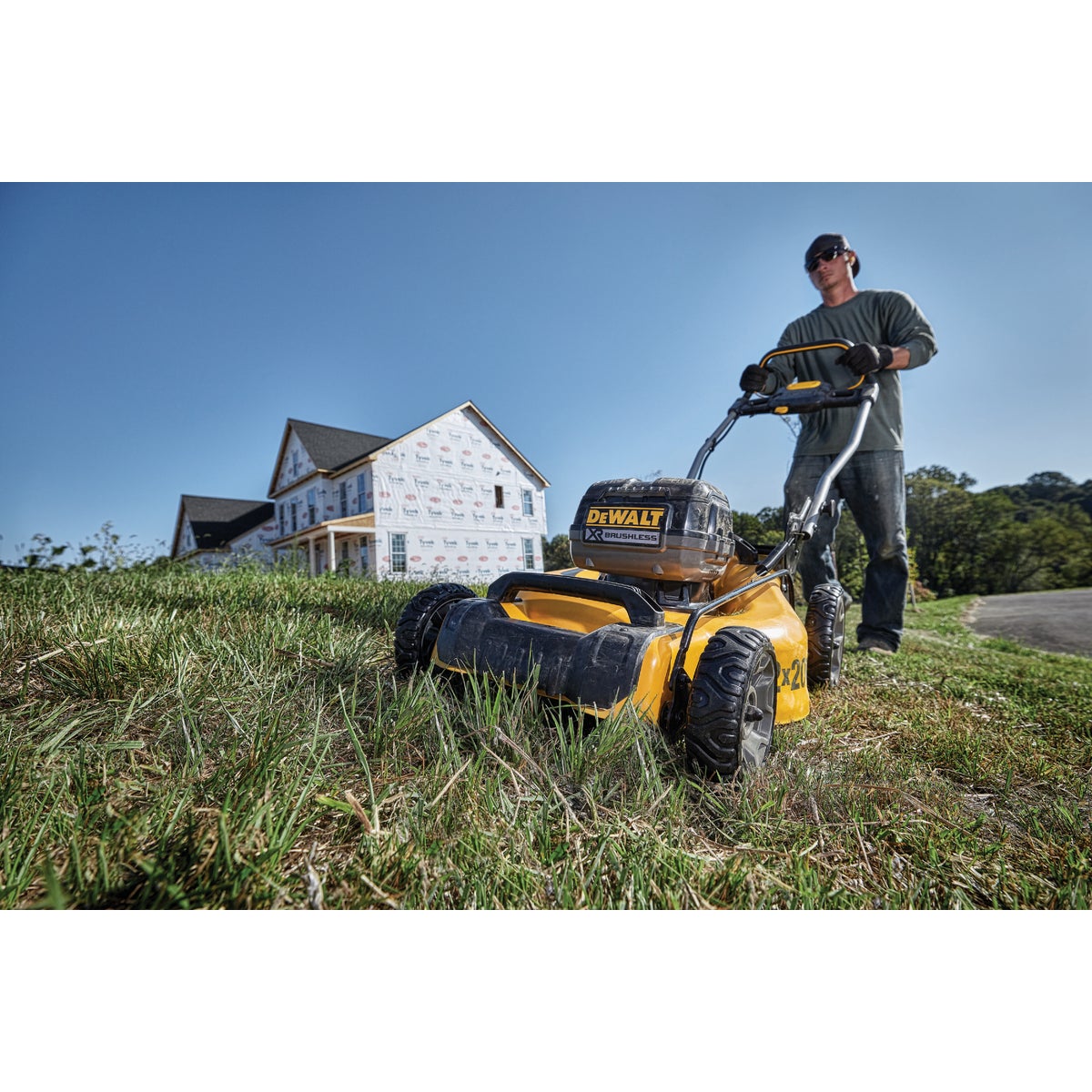 DeWalt 20 In. 20V MAX 2x 3-In-1 Cordless Lawn Mower