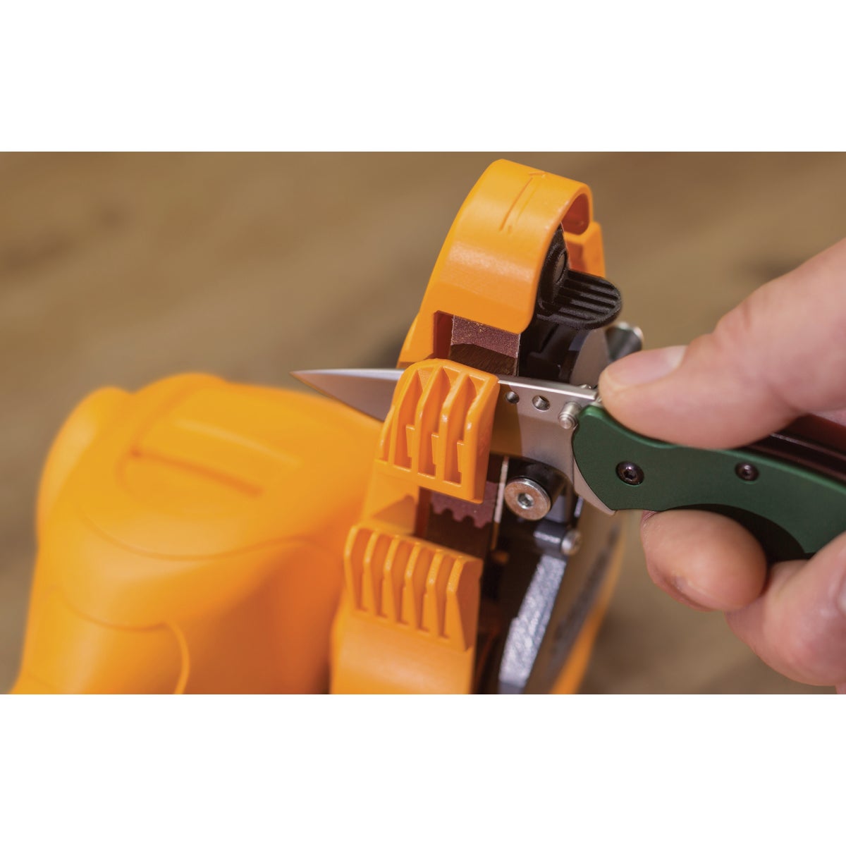 Smith's Consumer Products Electric Knife & Scissor Sharpener