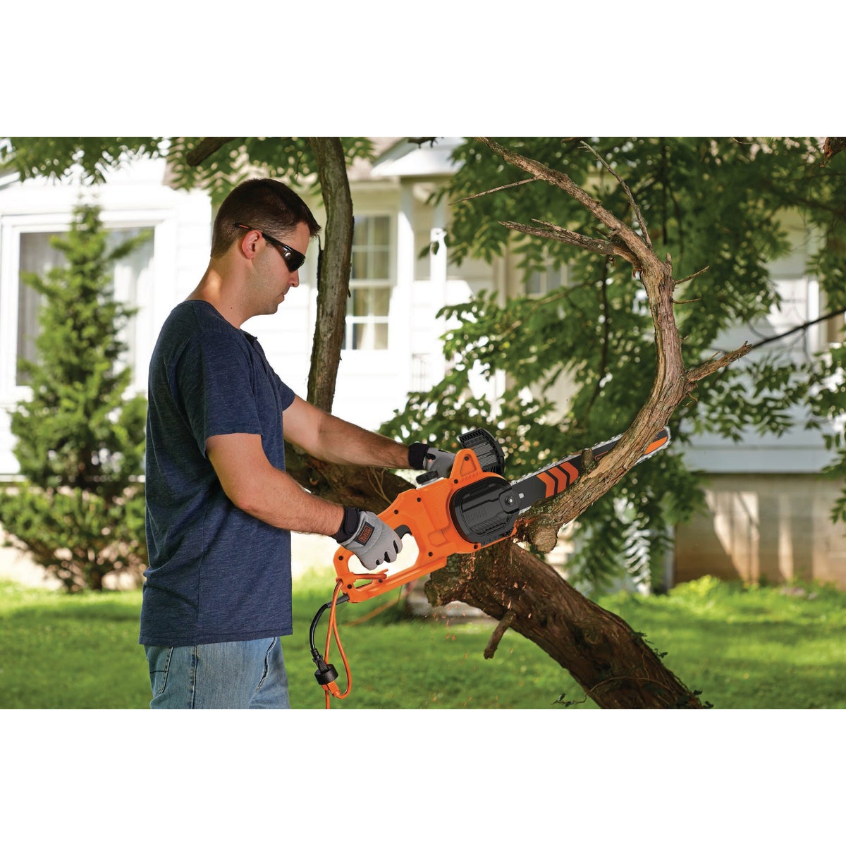 Black & Decker 14 In. 8A Electric Chainsaw