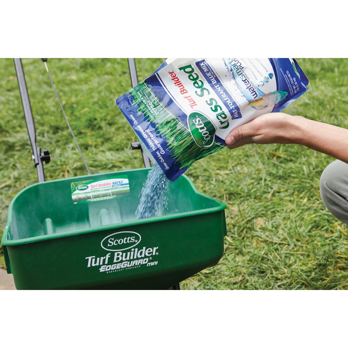 Scotts Turf Builder 3 Lb. 750 Sq. Ft. Coverage Heat Tolerant Blue Grass Seed