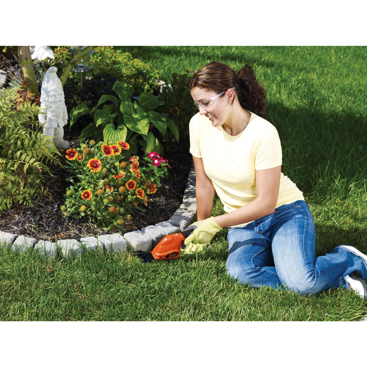 Black & Decker 6 In. 3.6V Lithiom Ion Cordless Grass Shear & Shrubber