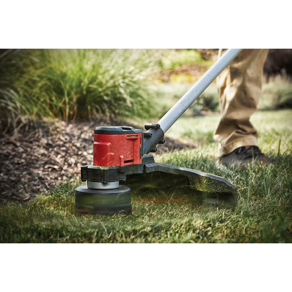 Milwaukee M18 Brushless String Trimmer Kit