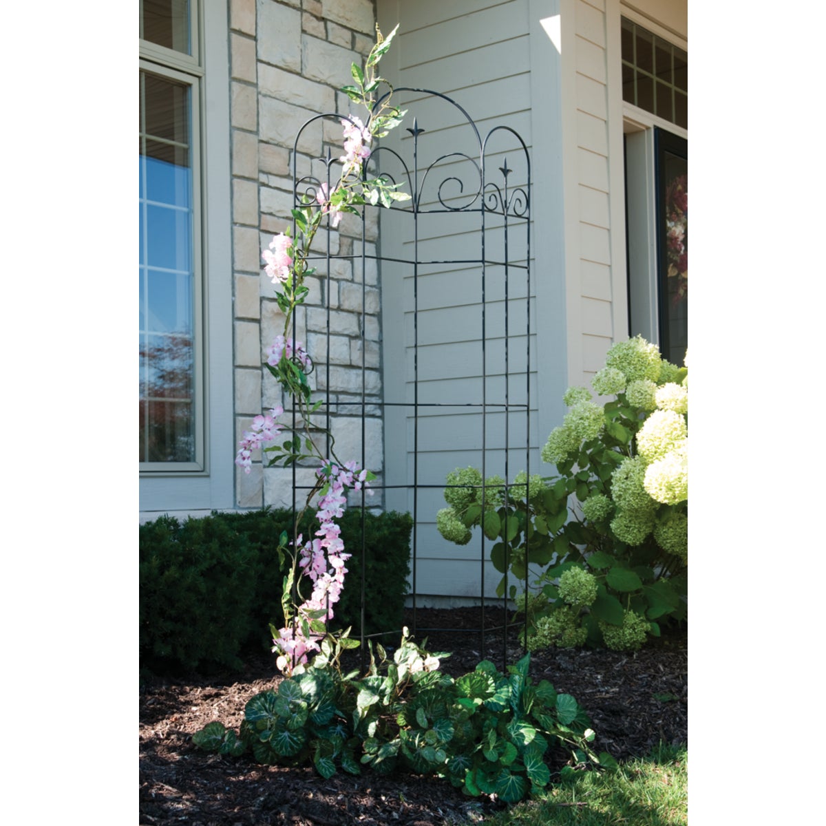 Panacea Metal Offset Cathedral Black Trellis