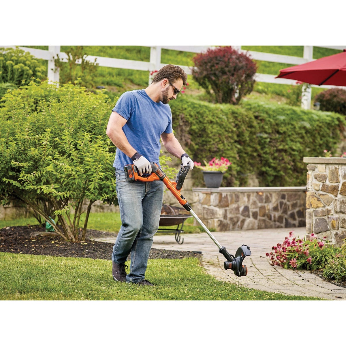 Black & Decker 40V MAX 13 In. Lithium Ion Straight Cordless String Trimmer