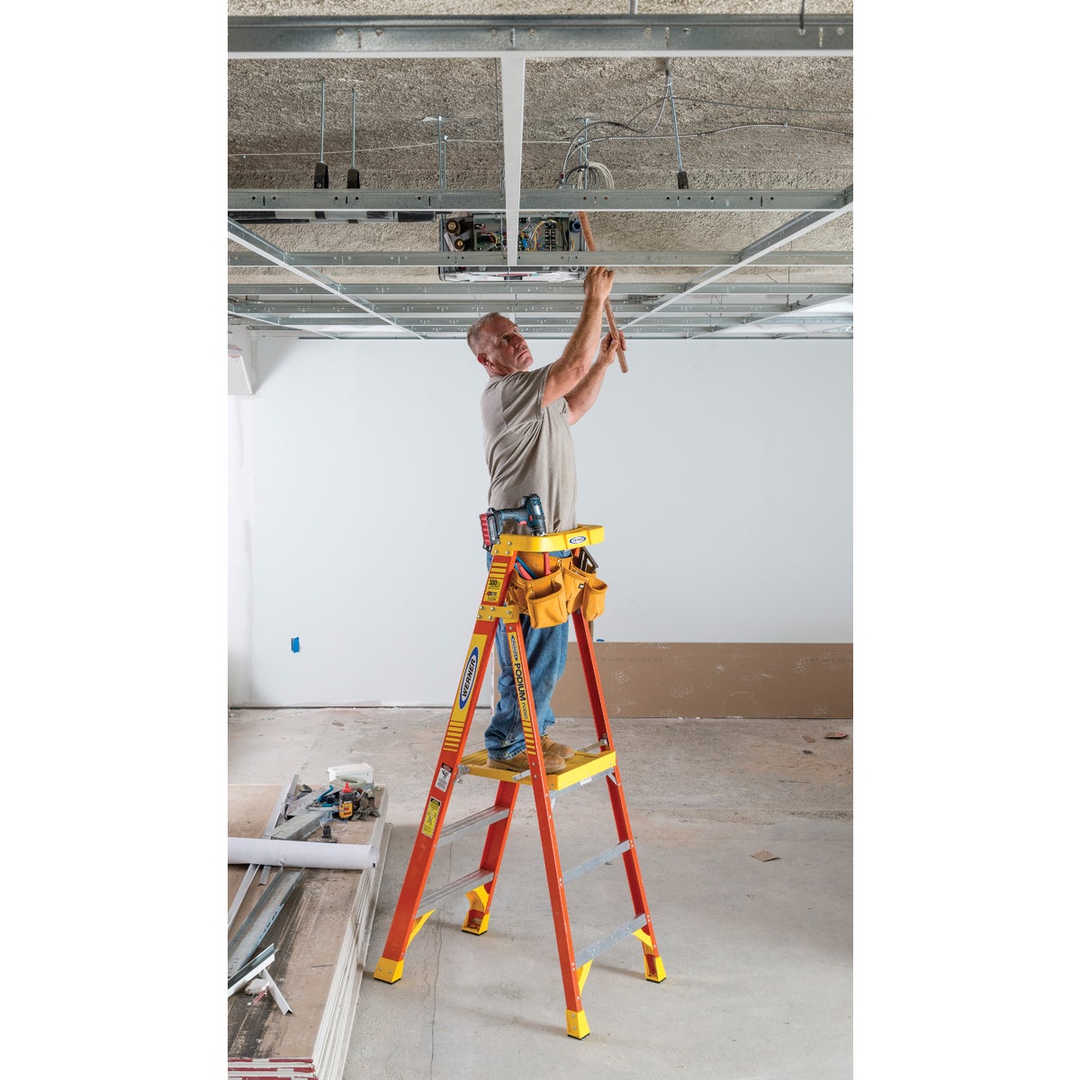 Werner 9 Ft. Reach Fiberglass Podium Ladder with 300 Lb. Load Capacity Type IA Ladder Rating